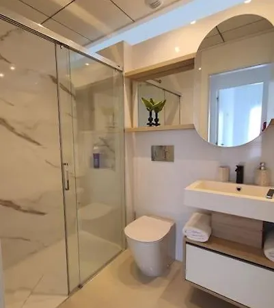 Vera 3 Apartment *